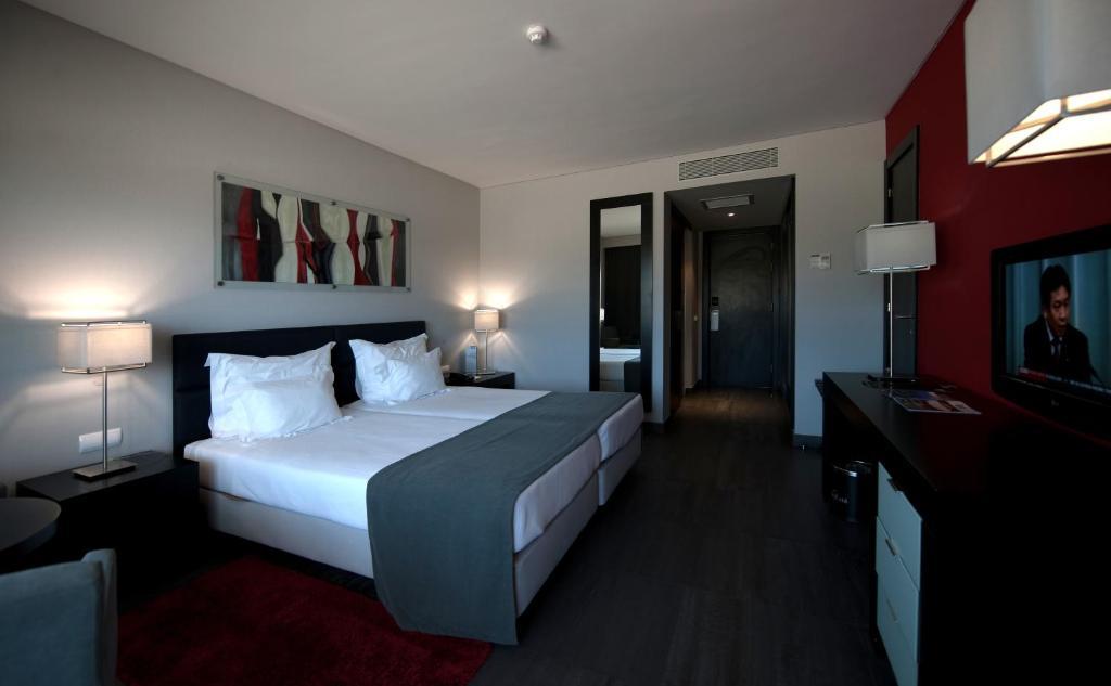 Twin Room,1472045068:JPEG